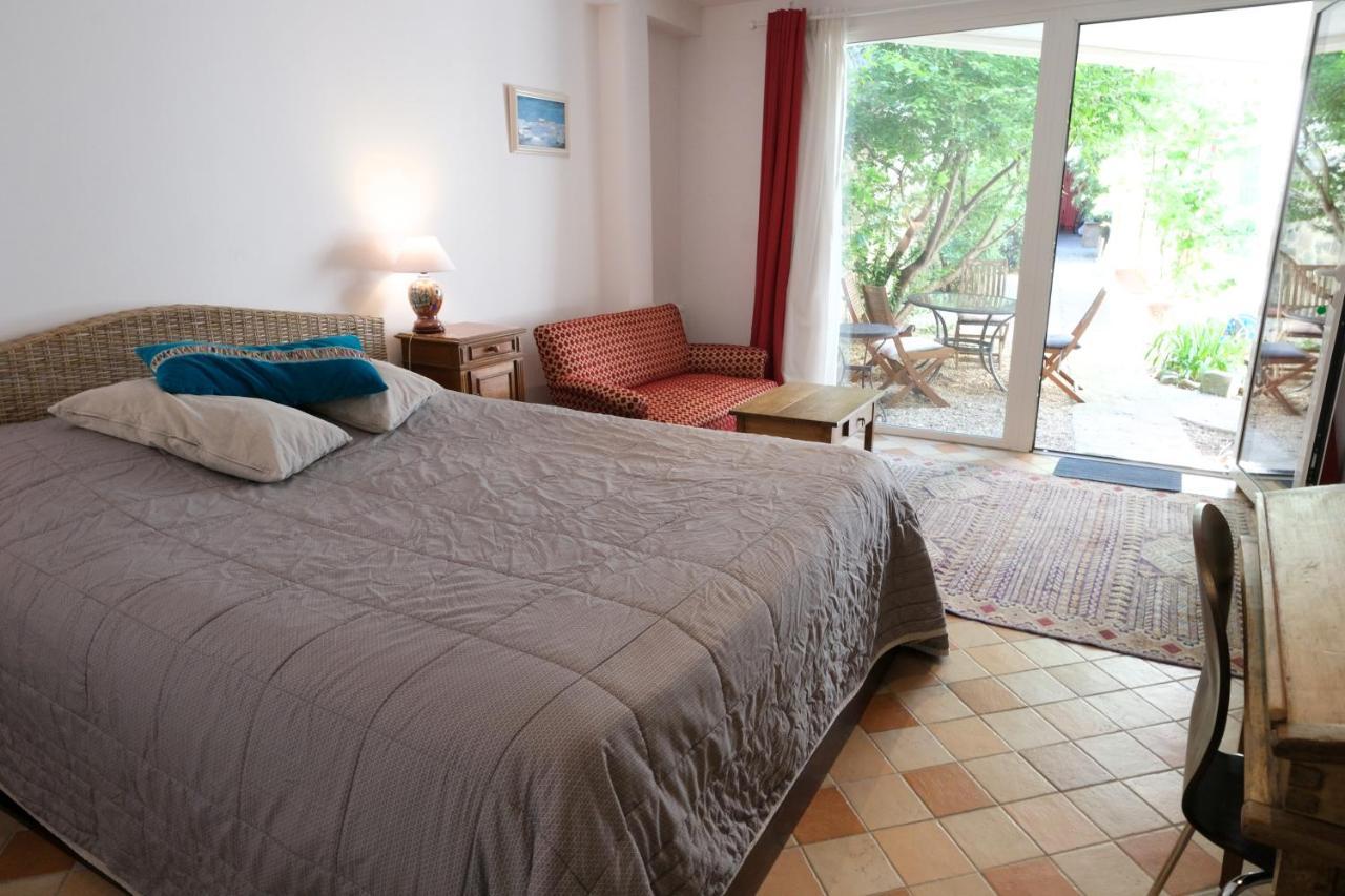 Le 3 Rue Grande Bed & Breakfast Moret-sur-Loing Dış mekan fotoğraf