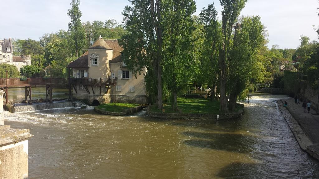 Le 3 Rue Grande Bed & Breakfast Moret-sur-Loing Dış mekan fotoğraf