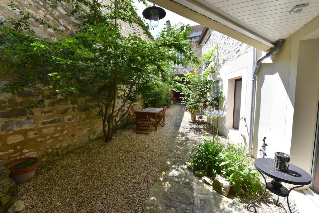Le 3 Rue Grande Bed & Breakfast Moret-sur-Loing Dış mekan fotoğraf