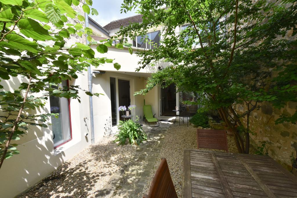 Le 3 Rue Grande Bed & Breakfast Moret-sur-Loing Dış mekan fotoğraf