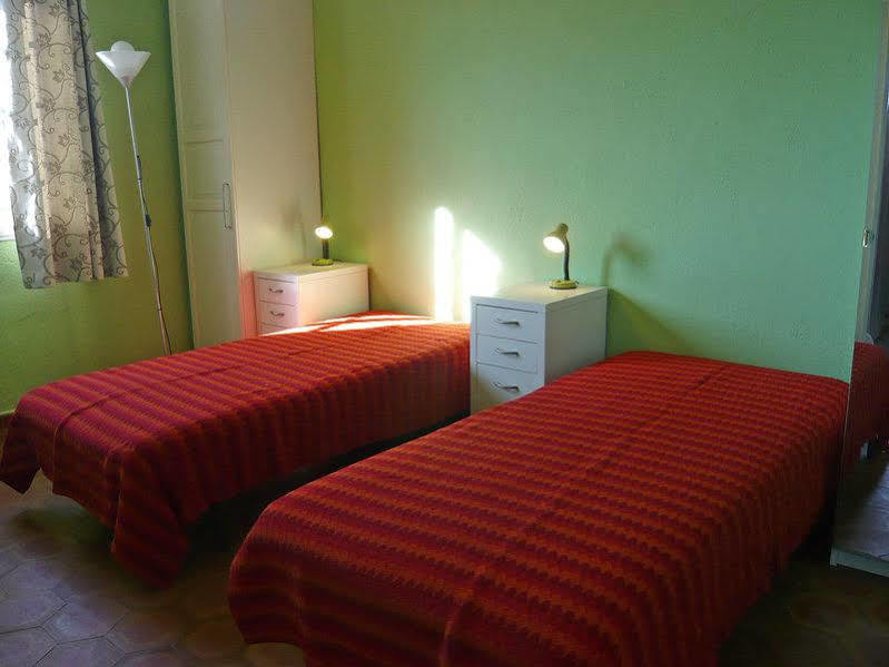 Le 3 Rue Grande Bed & Breakfast Moret-sur-Loing Dış mekan fotoğraf