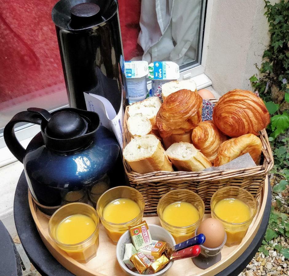 Le 3 Rue Grande Bed & Breakfast Moret-sur-Loing Dış mekan fotoğraf