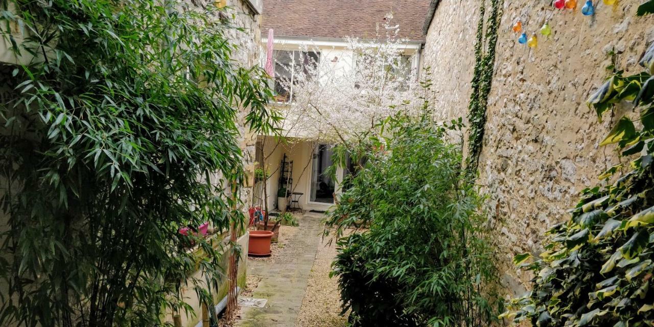 Le 3 Rue Grande Bed & Breakfast Moret-sur-Loing Dış mekan fotoğraf